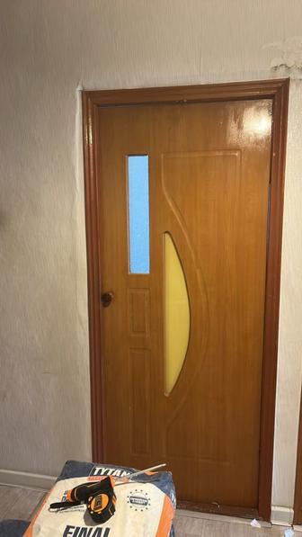 Есік сатыдады