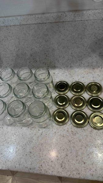 Банка стеклянная