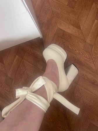 Продам новые туфли