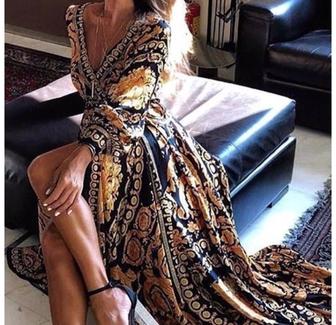 Продам платье гуччи, материал атлас