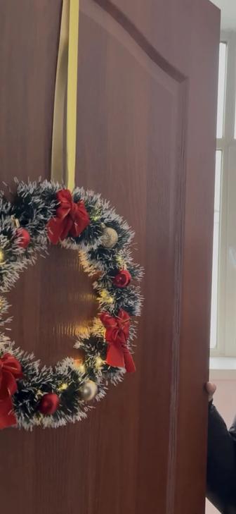 Продаю венки новогодние