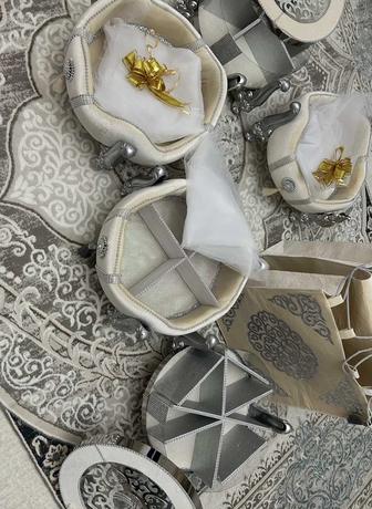 Корзины на ножках на той