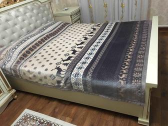 Продам спальную гарнитуру