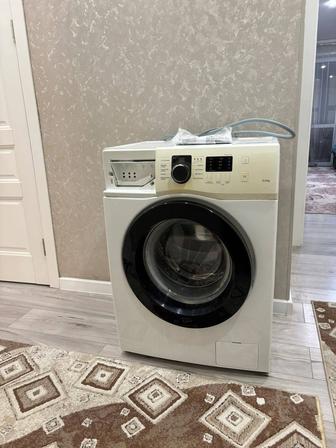 Продаю стиральную машину