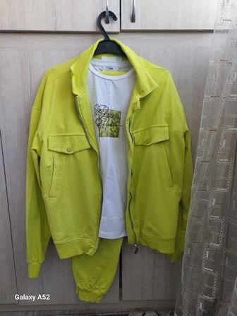 Продам костюм