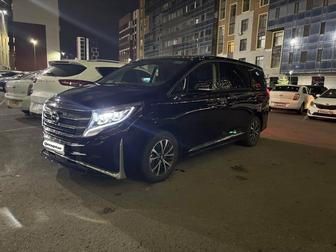 Встреча делегаций на премиальных авто