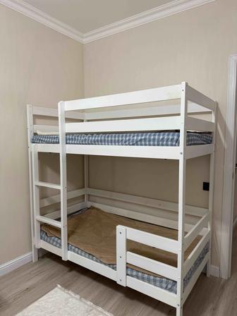 продам двухъярусную кровать