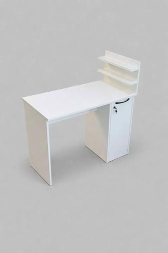 Маникюрные столы