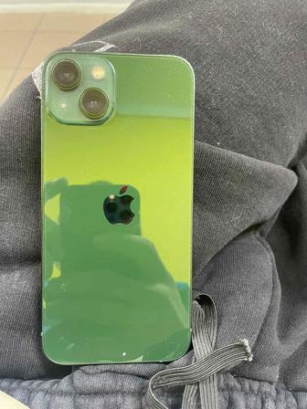 Продам айфон 13