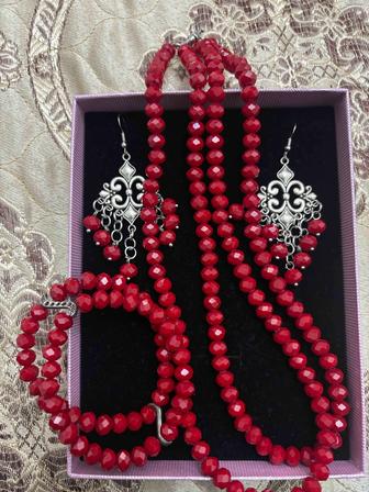 Продам набор бижутерии