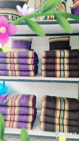 Тор корпелер сатылады,жастыгымен