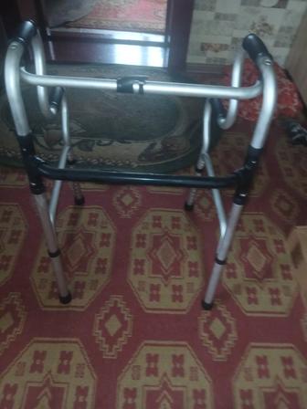 Продам ходунки новые для взрослых