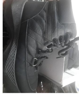 Продам ботинки зимние