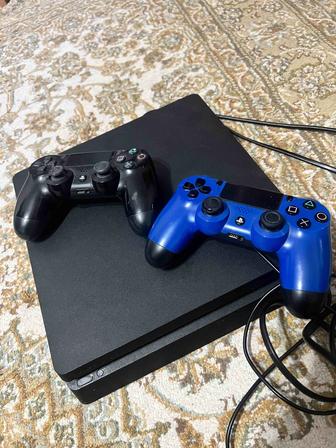 Продам playstation 4 с играми