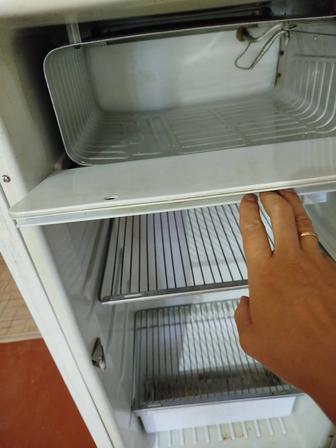 Продам холодильник бирюса полностью рабочий бу