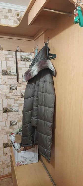 Продаю прихожую б/у в хорошем состоянии. 3 метра..угловая верх.полка.за 20