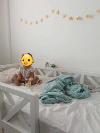Продам детскую кроватку 80х800