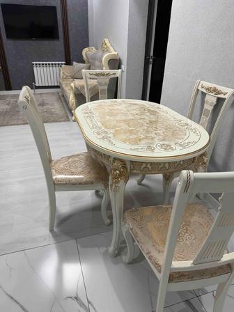 Продам стол со стульями в идеальном состоянии