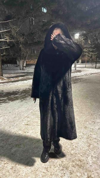 Продам норковую шубу