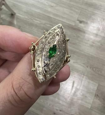 Золотое кольцо с бриллиантами