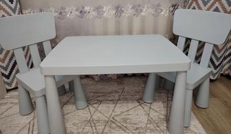 Продам детский стол со стульями икеа