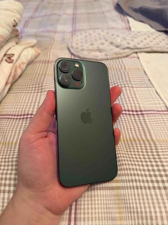 Продается iPhone 13 Pro Max 256GB в цвете Alpine Green.