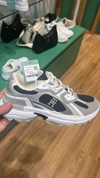 Кроссовки Tommy Hilfiger