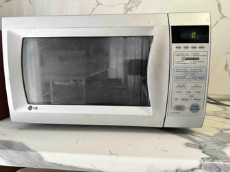 Продам Микроволновую печь LG