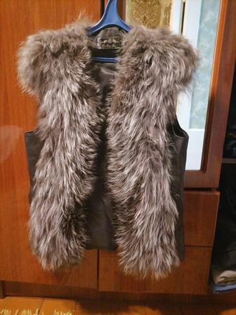 Жилетка кожаная