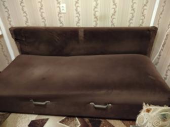 Отдам диван