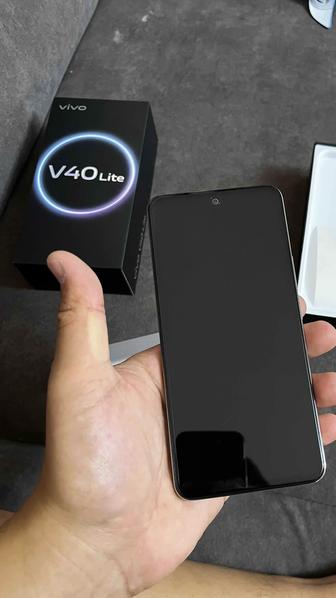 Vivo v40 lite