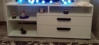 Продам тумбочку под ТВ в идеальном состоянии
