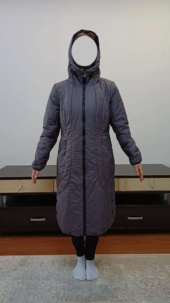 Продам Пальто демисезонное,
фирменное Mishele