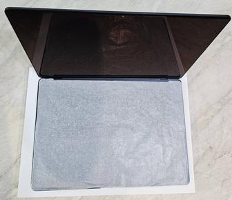 MacBook Air M4 16/256 неактивировнный