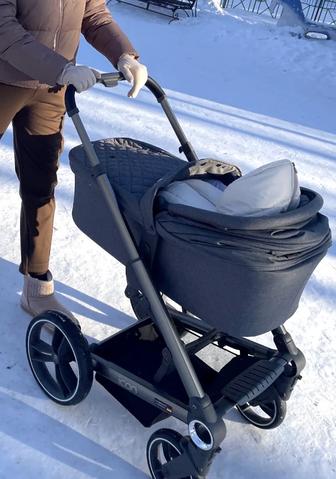 Коляска с двумя блоками