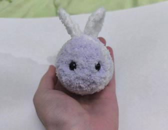 Вязаная игрушка пчелка