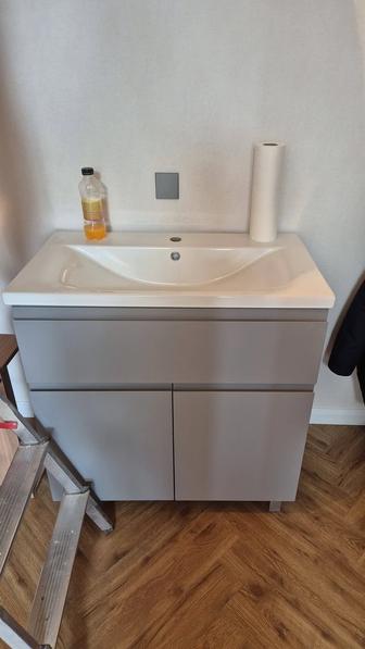 Продам шкаф ванную