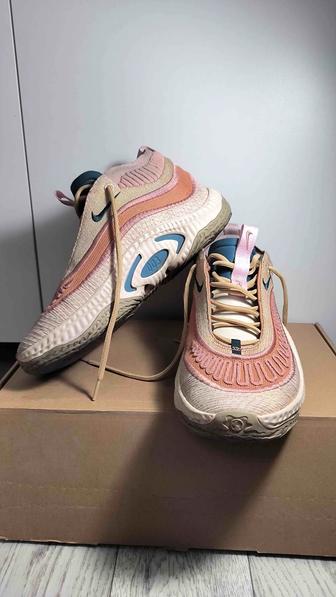 Кроссовки NIKE Cosmic Unity 3