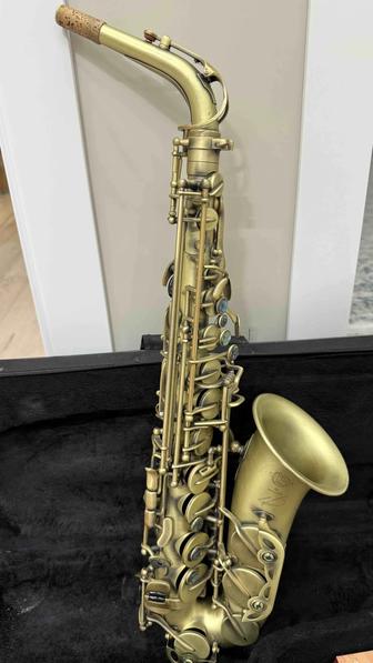 Продам саксофон альт Сельмер . Selmer