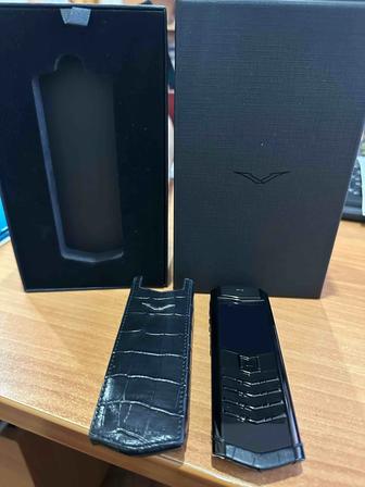 Мобильный телефон