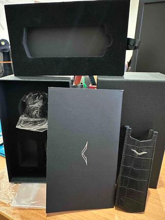 Мобильный телефон