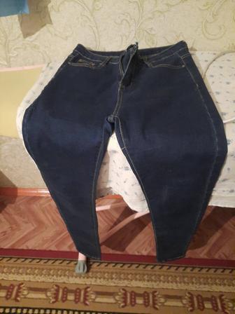 Джинсы