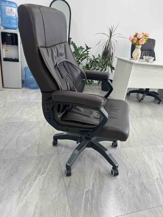 Продам кресло офисное б/у