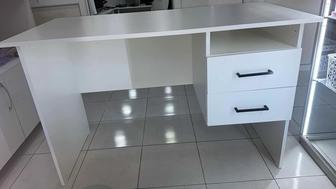 Продам стол в отличном состоянии