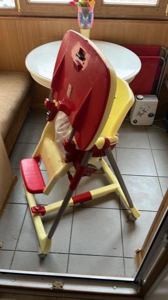 Детский стул для кормления