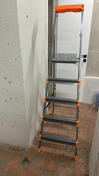 Продается стремянка