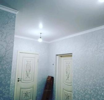 Обои клеем аккуратно и качественно