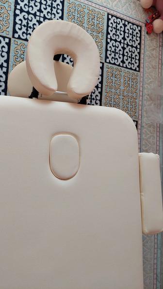 Срочно продается массажный кушетка