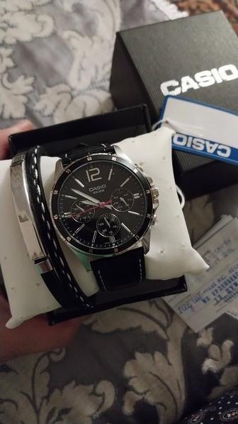Продам мужские наручные часы Часы Кварцевые CASIO MTP-1374L-1AVDF сталь