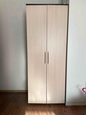 Продам шкаф для верхней одежды